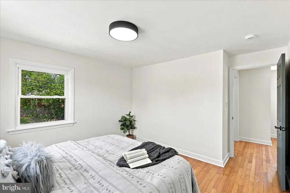 1300 E 35TH STREET Baltimore, MD 21218