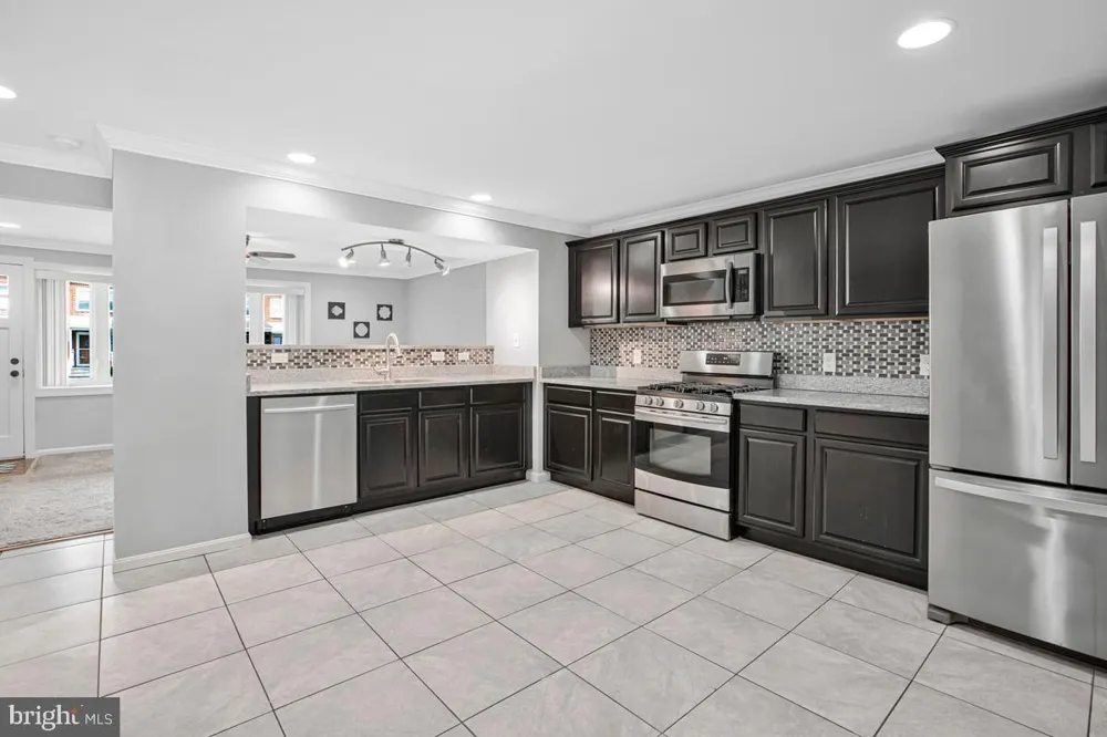 8135 DEL HAVEN ROAD Baltimore, MD 21222
