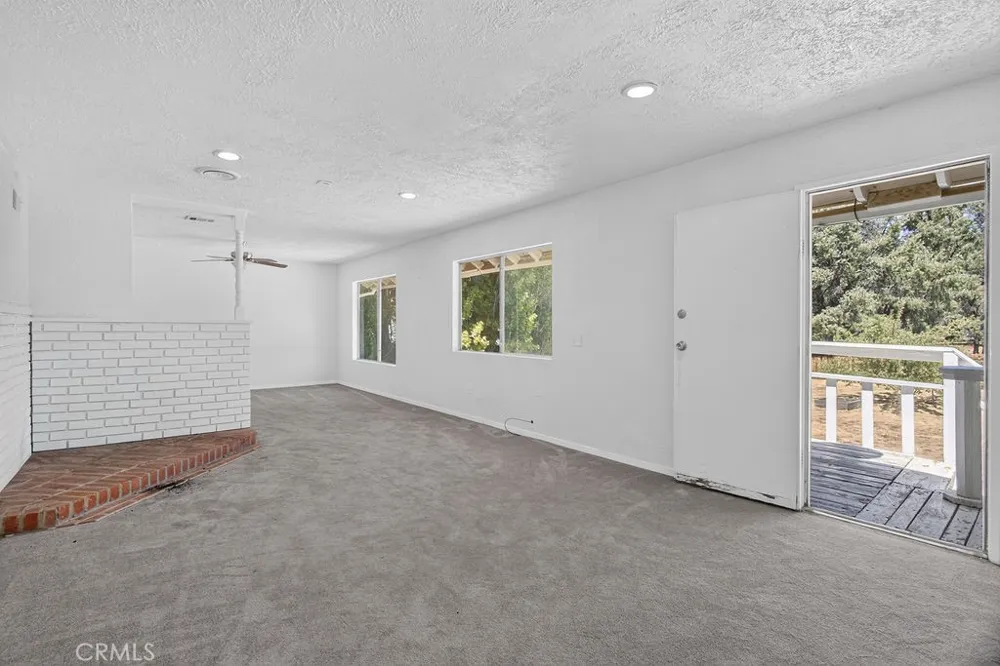 1112 Coldwater Frazier Park, CA 93225