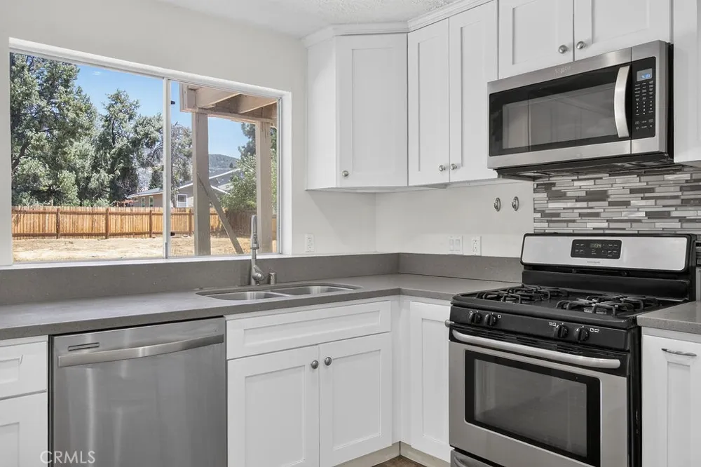 1112 Coldwater Frazier Park, CA 93225