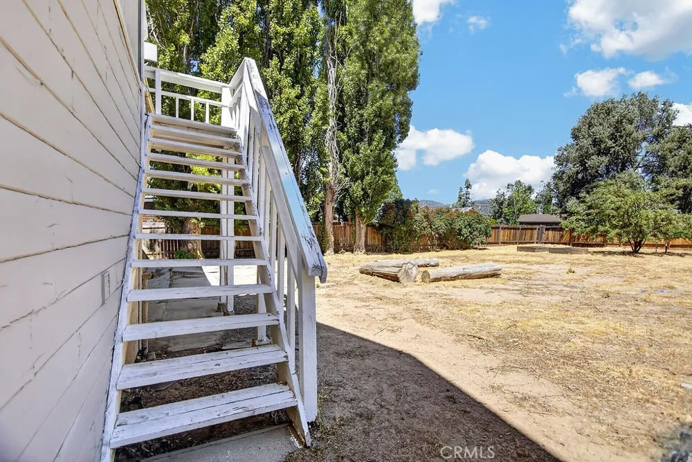 1112 Coldwater Frazier Park, CA 93225