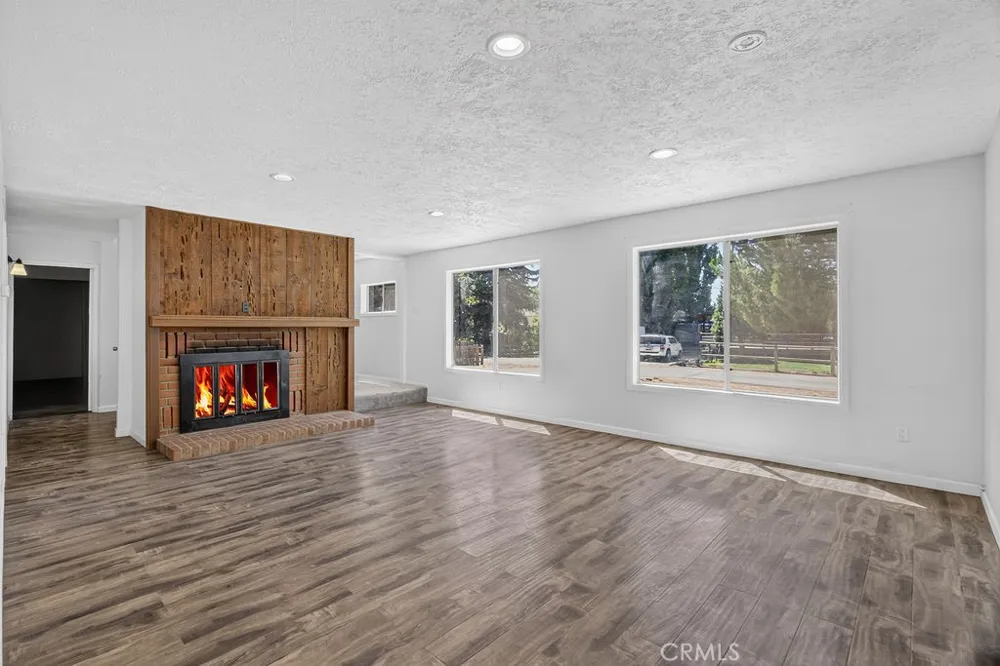 1112 Coldwater Frazier Park, CA 93225