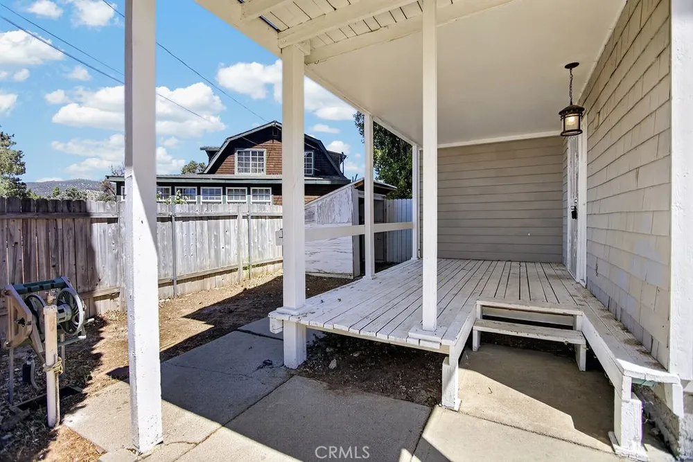 1112 Coldwater Frazier Park, CA 93225