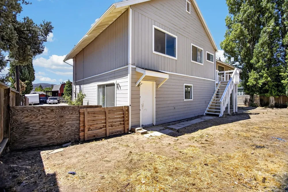 1112 Coldwater Frazier Park, CA 93225