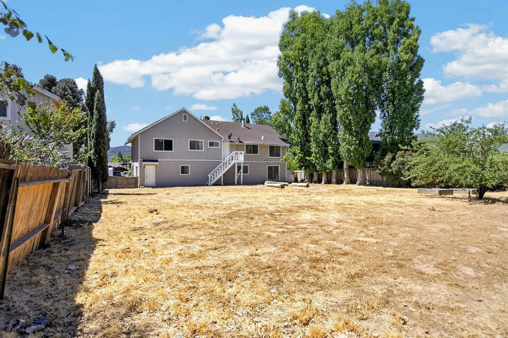 1112 Coldwater Frazier Park, CA 93225
