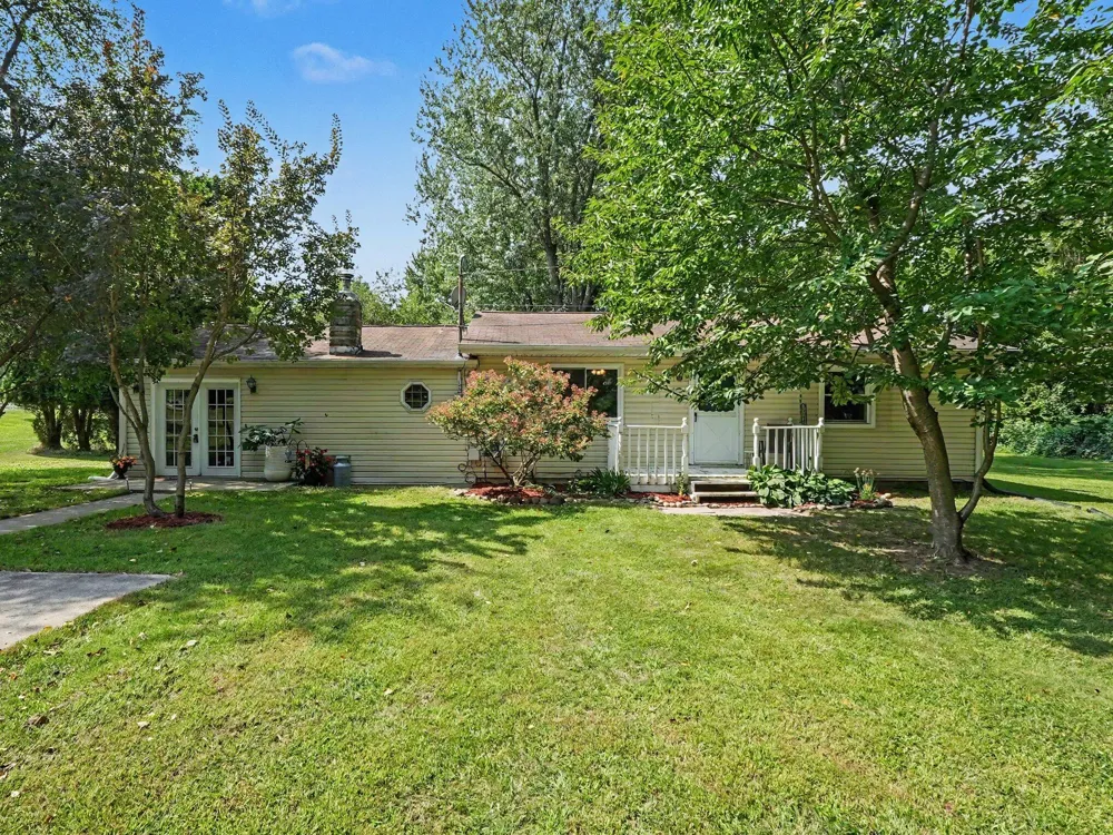 9000 Meridian Road Pleasant Lake, MI 49272
