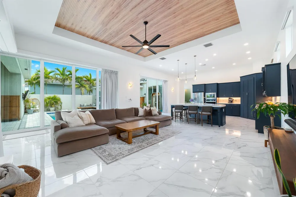 4560 ESTATES CIRCLE 