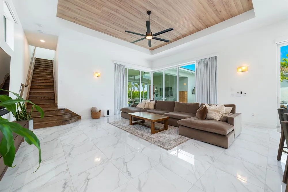4560 ESTATES CIRCLE 