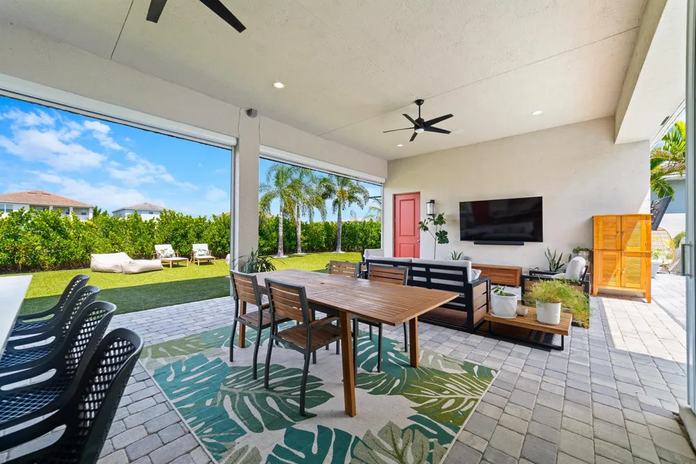 4560 ESTATES CIRCLE 