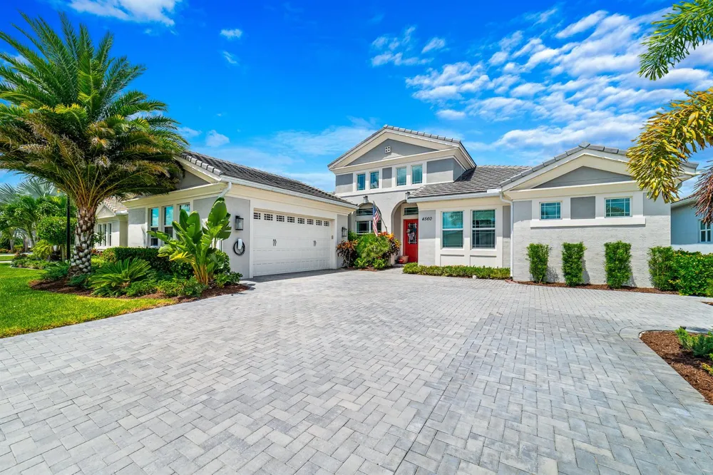 4560 ESTATES CIRCLE 