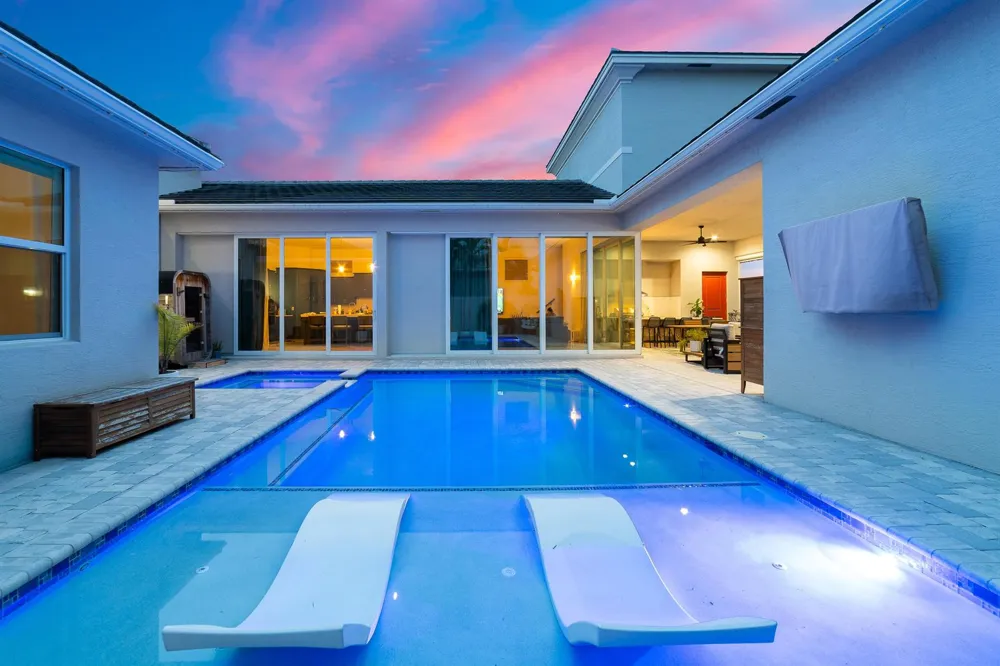 4560 ESTATES CIRCLE 