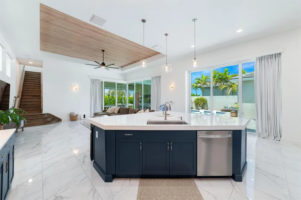 4560 ESTATES CIRCLE 