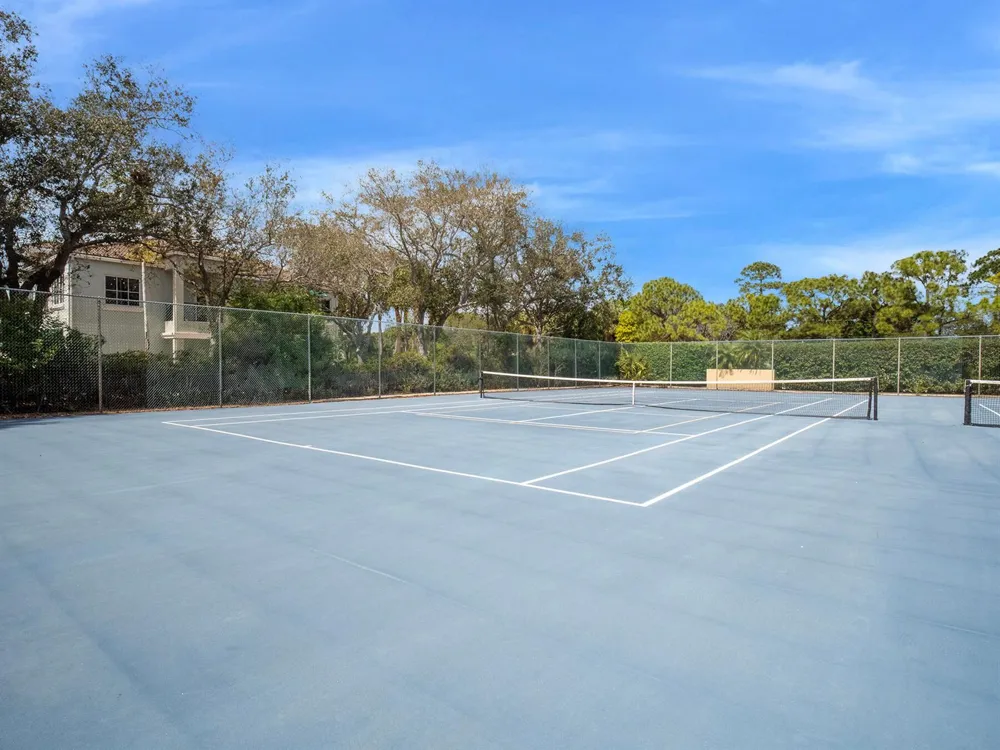 5390 Woodland Lakes Drive #104 Palm Beach Gardens, FL 33418