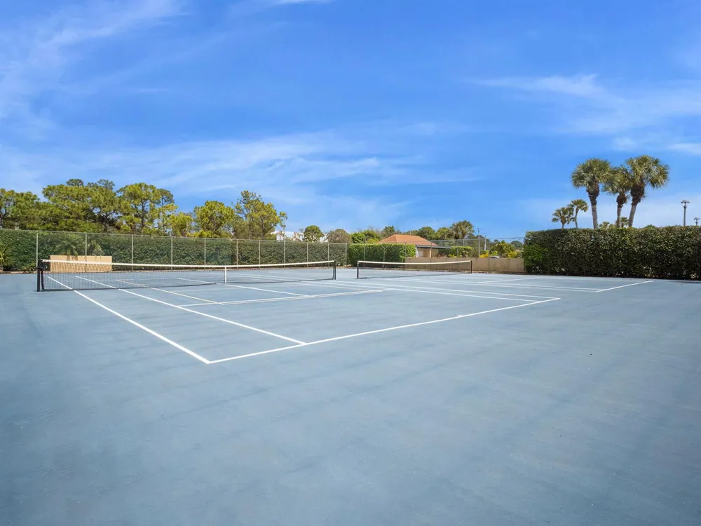 5390 Woodland Lakes Drive #104 Palm Beach Gardens, FL 33418