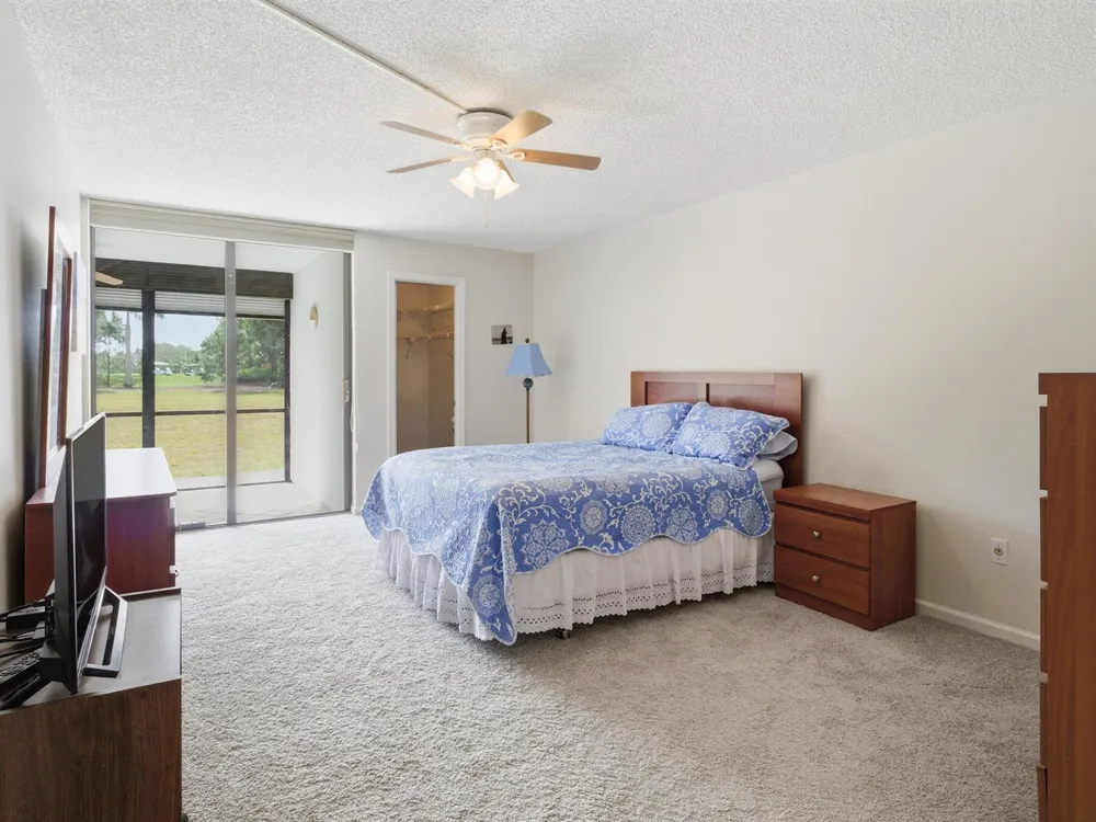5390 Woodland Lakes Drive #104 Palm Beach Gardens, FL 33418