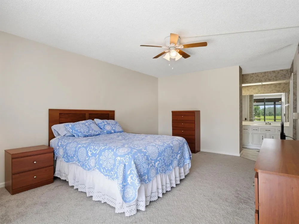 5390 Woodland Lakes Drive #104 Palm Beach Gardens, FL 33418