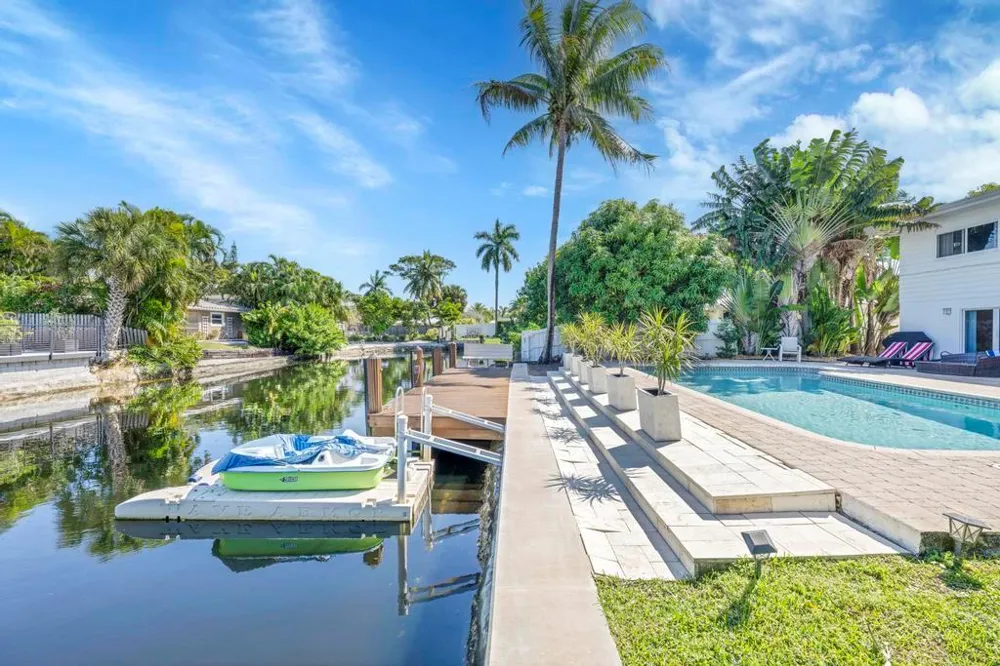 1771 NE 35th Street Oakland Park, FL 33334