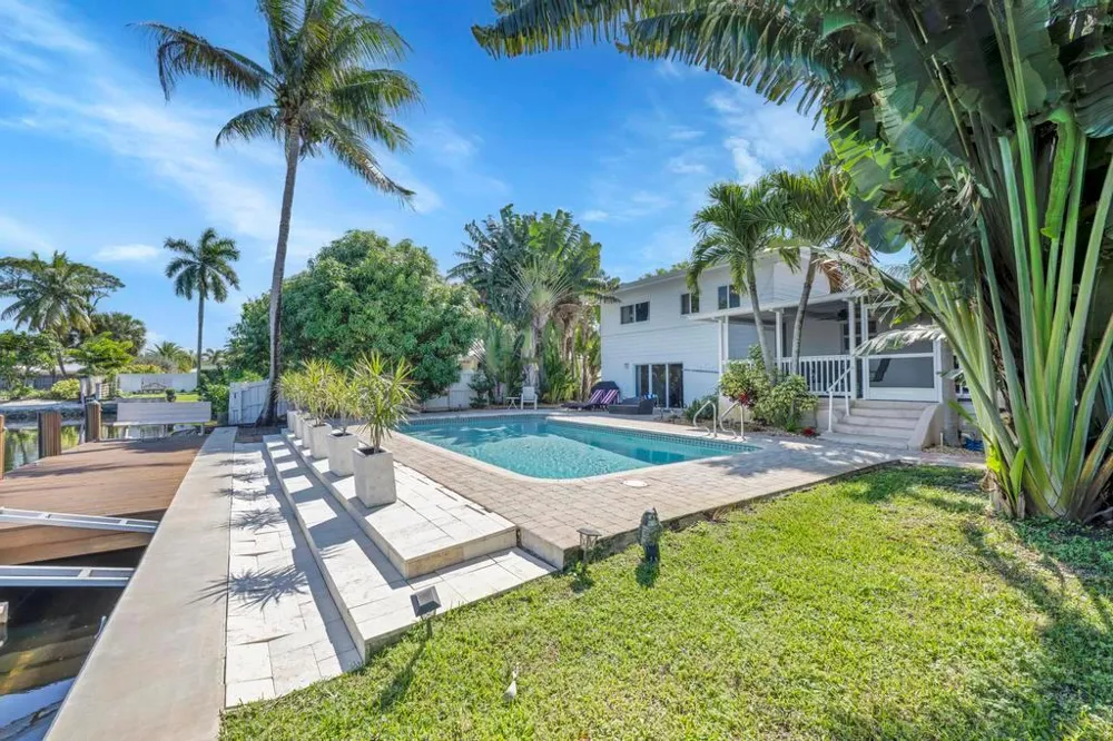 1771 NE 35th Street Oakland Park, FL 33334