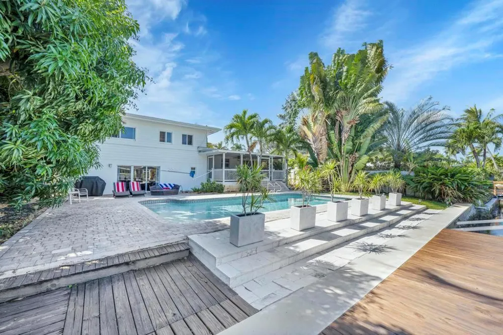 1771 NE 35th Street Oakland Park, FL 33334