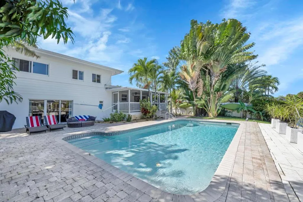 1771 NE 35th Street Oakland Park, FL 33334