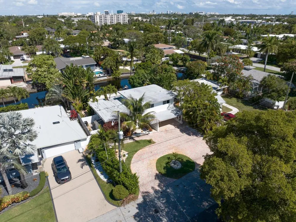 1771 NE 35th Street Oakland Park, FL 33334