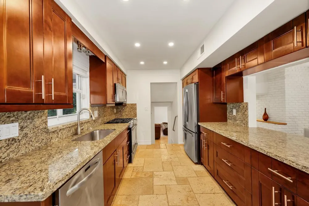 1771 NE 35th Street Oakland Park, FL 33334
