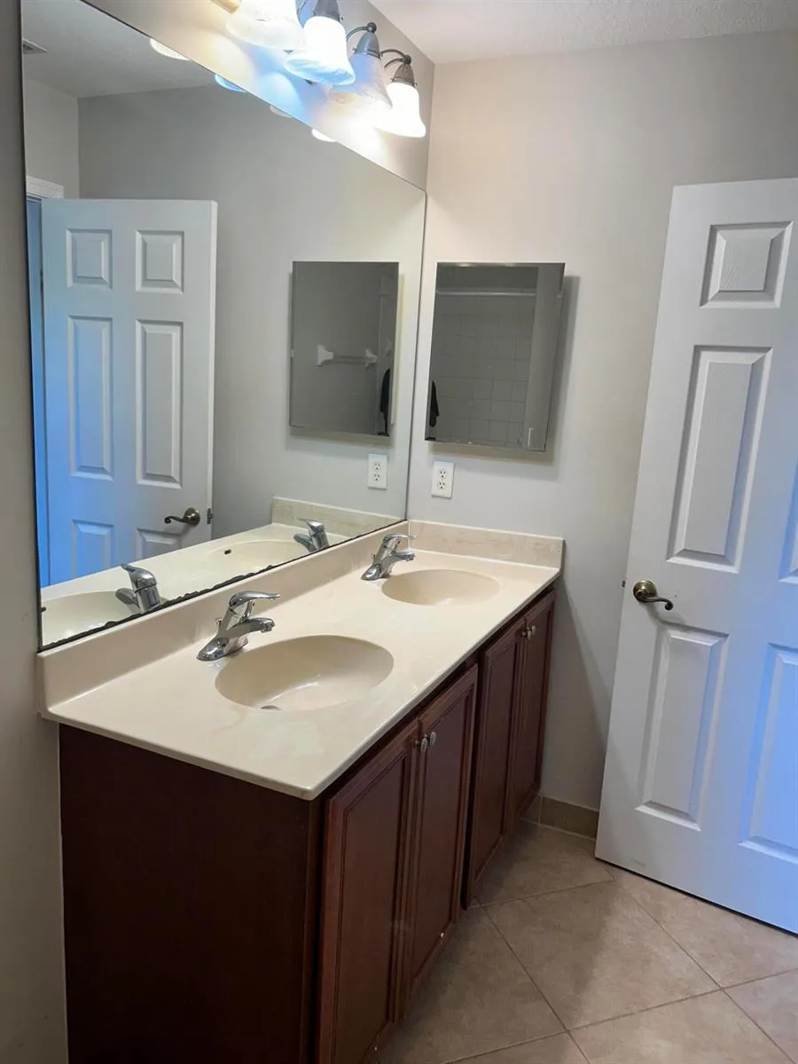 9115 Chambers Street Tamarac, FL 33321