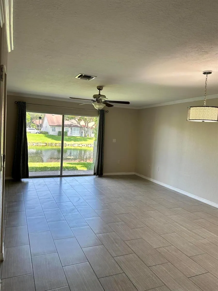 9115 Chambers Street Tamarac, FL 33321