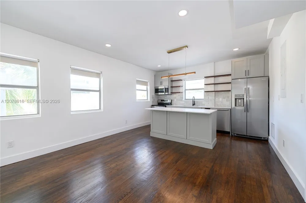 557 Meridian Ave #B Miami Beach, FL 33139