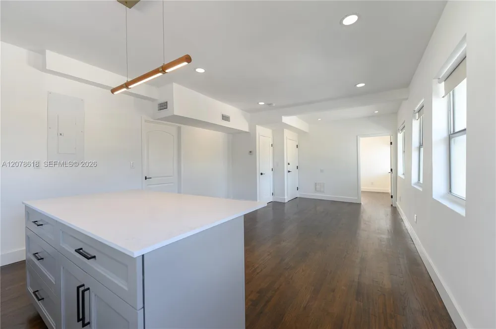 557 Meridian Ave #B Miami Beach, FL 33139