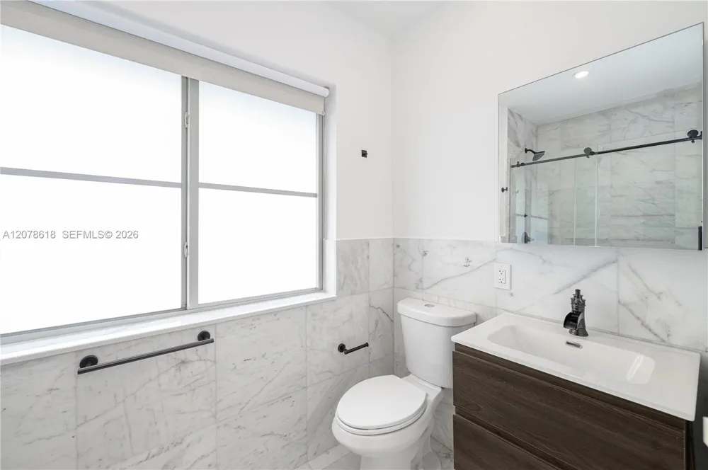 557 Meridian Ave #B Miami Beach, FL 33139