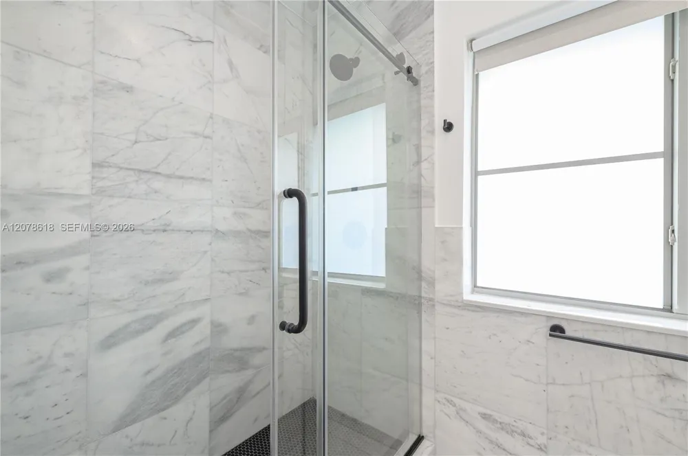 557 Meridian Ave #B Miami Beach, FL 33139