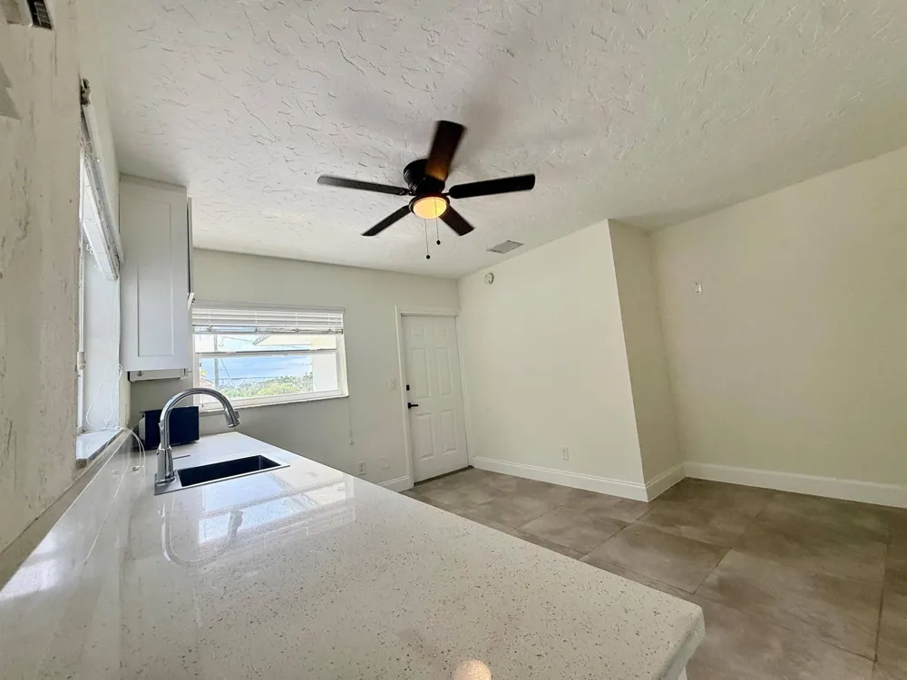 3684 NE 11th Avenue #Unit 4 Oakland Park, FL 33334