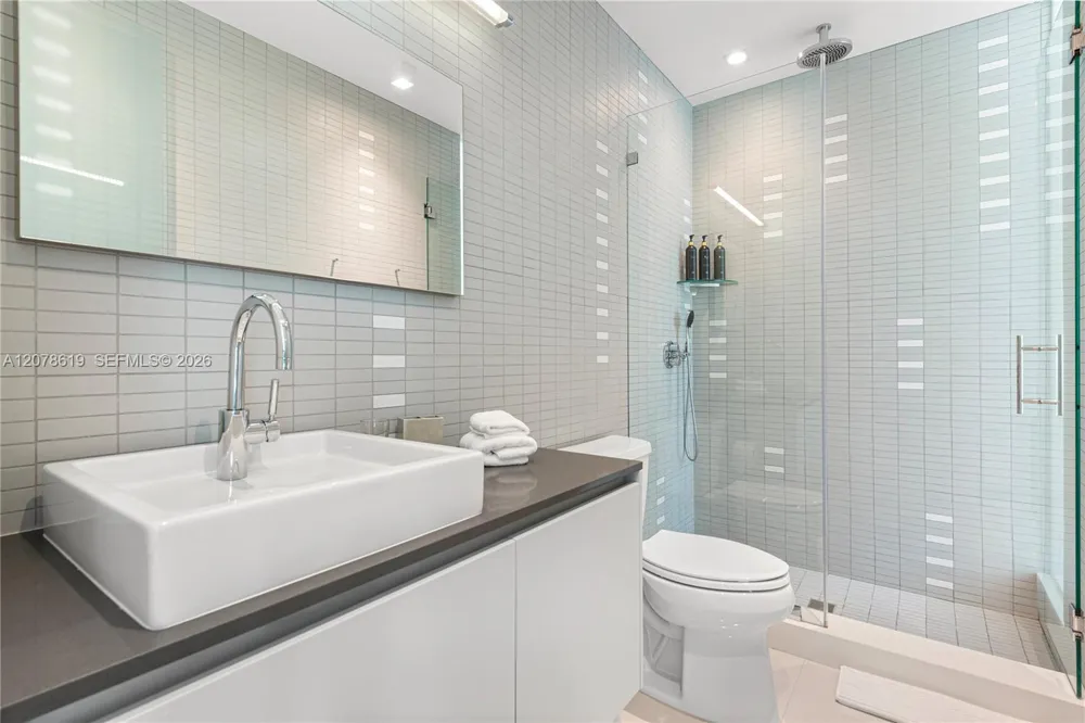 440 S Hibiscus Dr Miami Beach, FL 33139