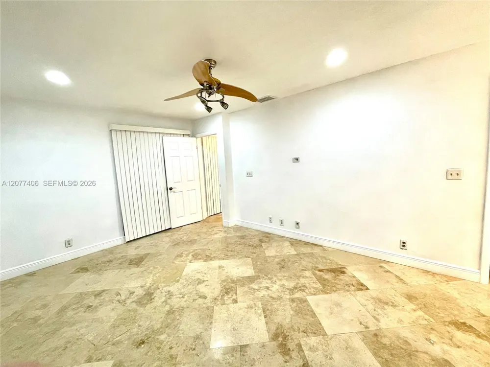3709 Cocoplum Cir #3543 Coconut Creek, FL 33063