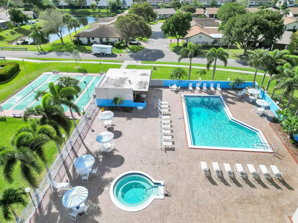 2186 SW 16th Circle Deerfield Beach, FL 33442