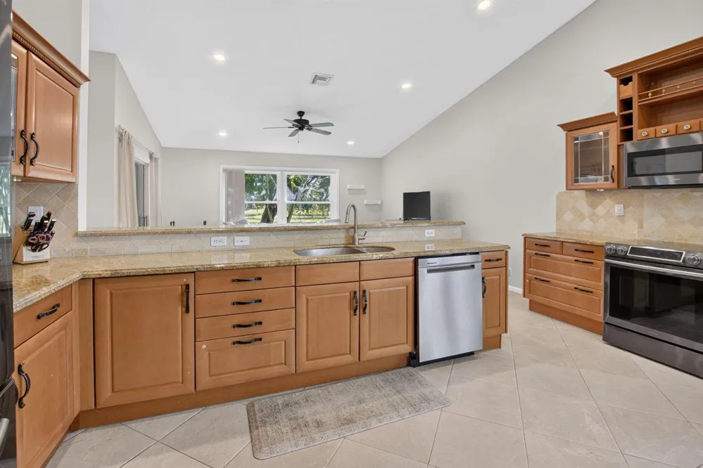 5756 Descartes Circle Boynton Beach, FL 33472