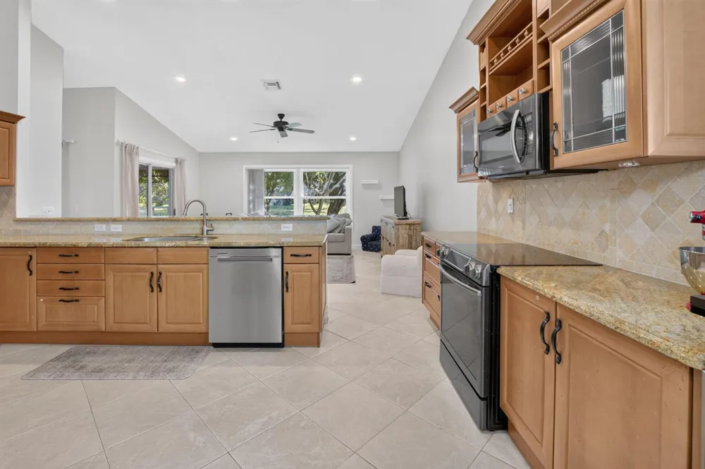 5756 Descartes Circle Boynton Beach, FL 33472