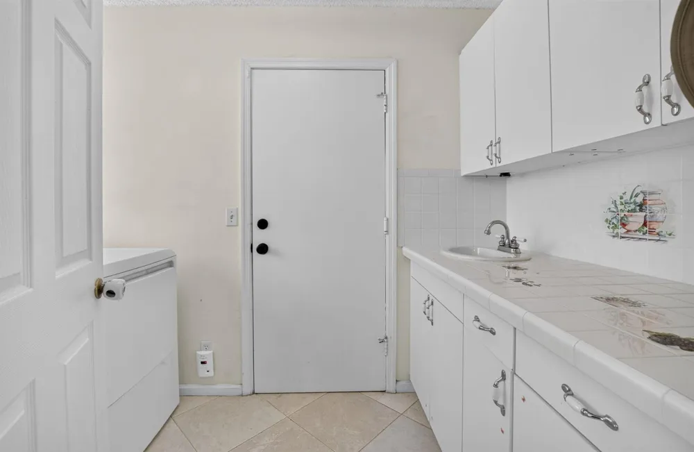 5756 Descartes Circle Boynton Beach, FL 33472