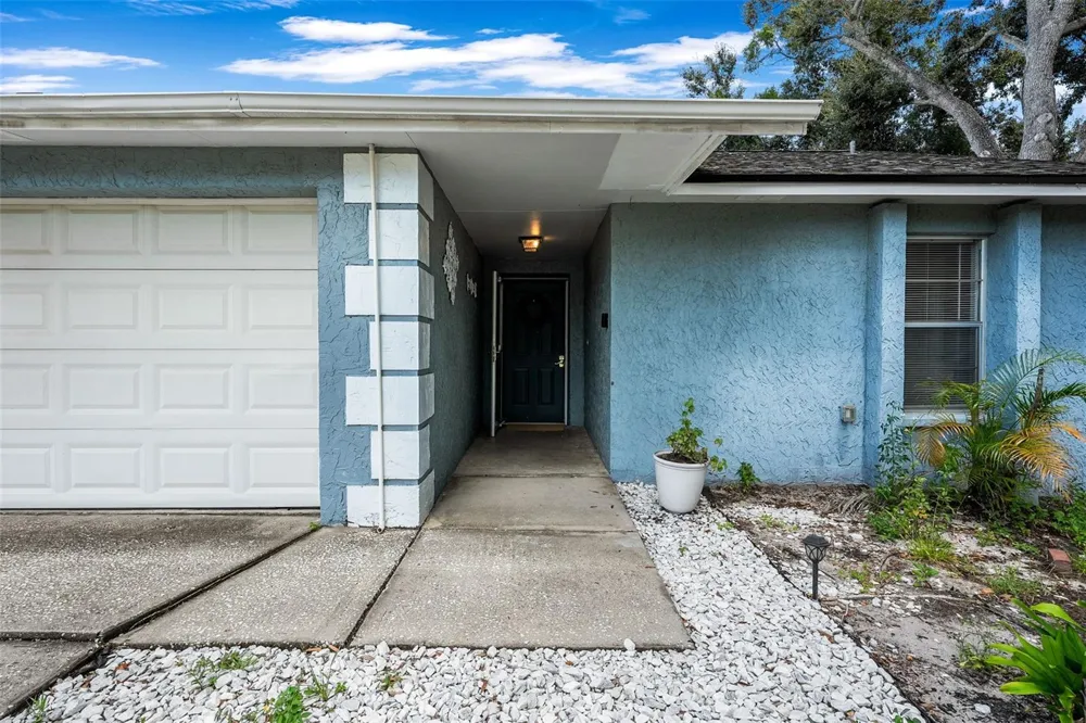3878 FEATHER DRIVE Lakeland, FL 33812
