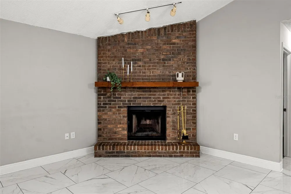 3878 FEATHER DRIVE Lakeland, FL 33812