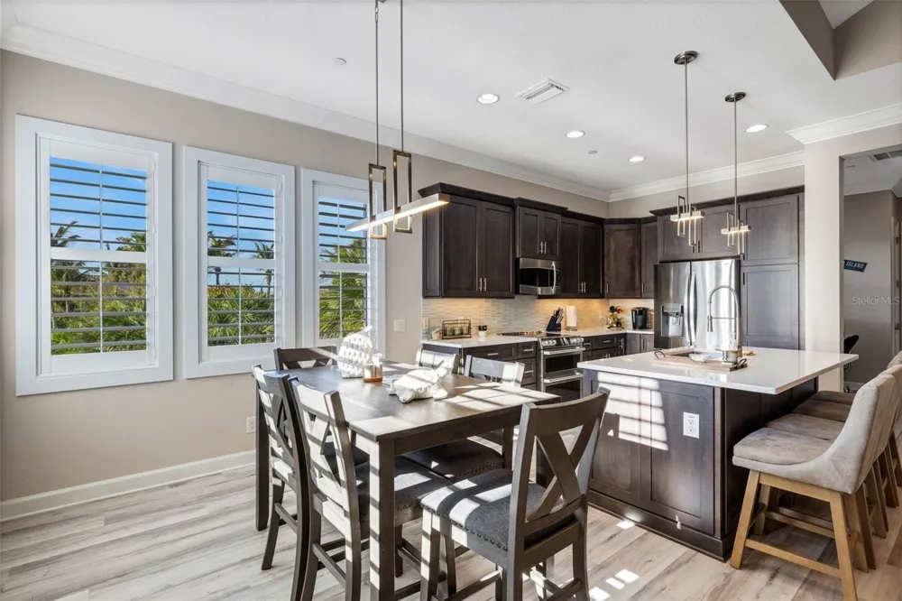 289 SAPPHIRE LAKE DRIVE #202 Bradenton, FL 34209