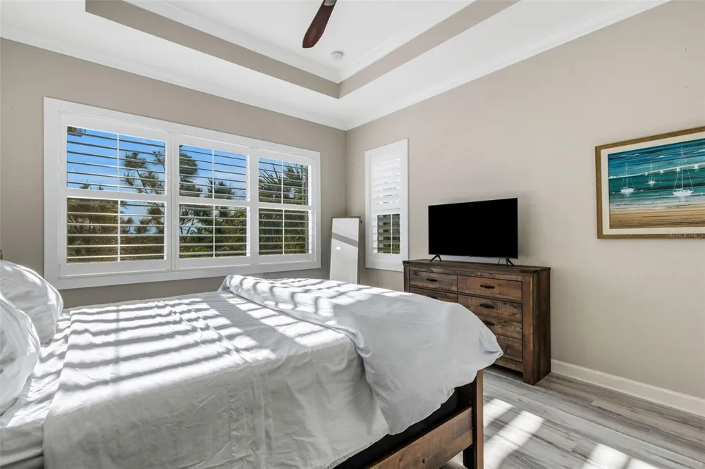 289 SAPPHIRE LAKE DRIVE #202 Bradenton, FL 34209