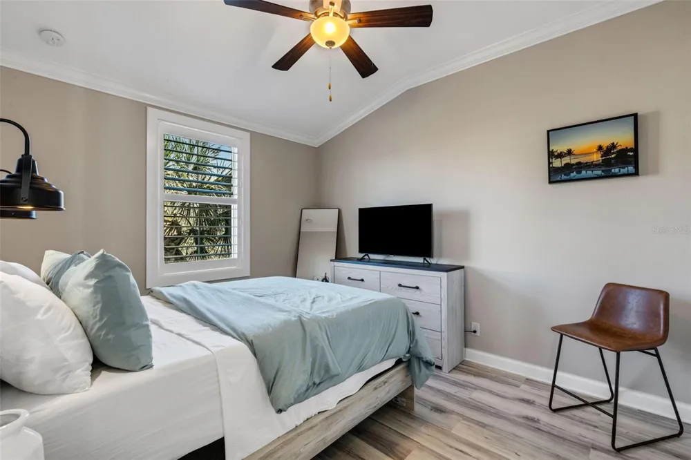 289 SAPPHIRE LAKE DRIVE #202 Bradenton, FL 34209