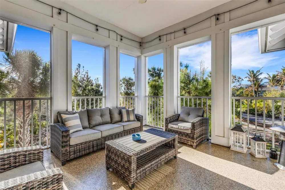289 SAPPHIRE LAKE DRIVE #202 Bradenton, FL 34209