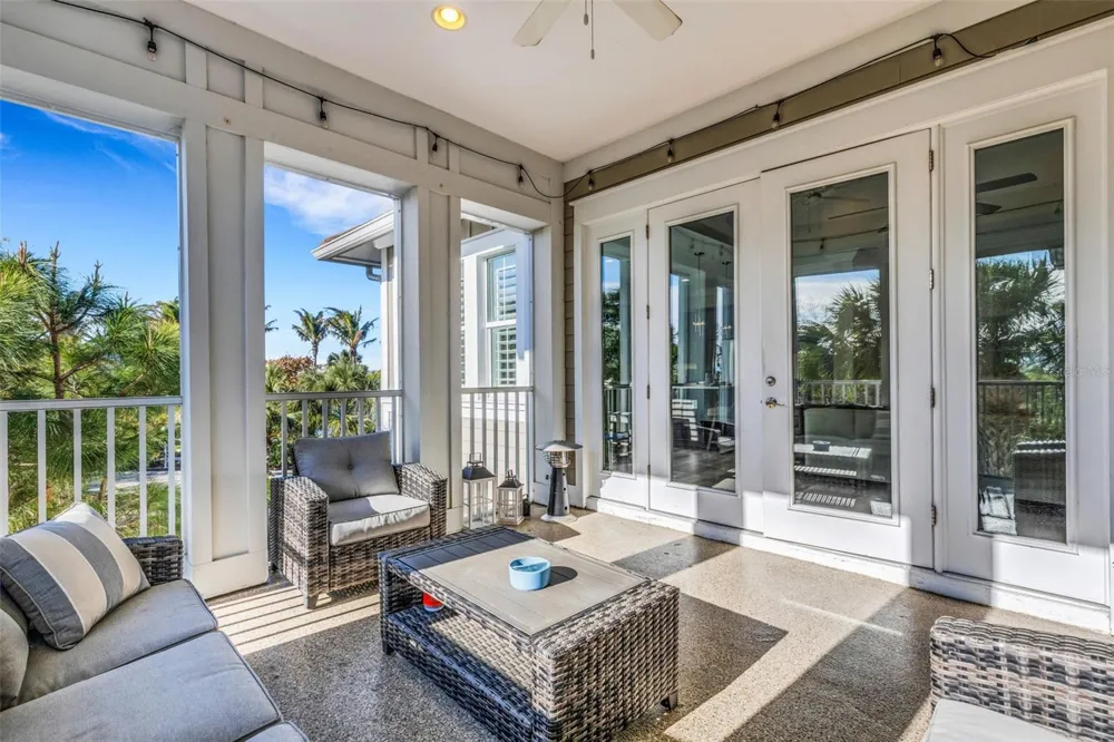 289 SAPPHIRE LAKE DRIVE #202 Bradenton, FL 34209