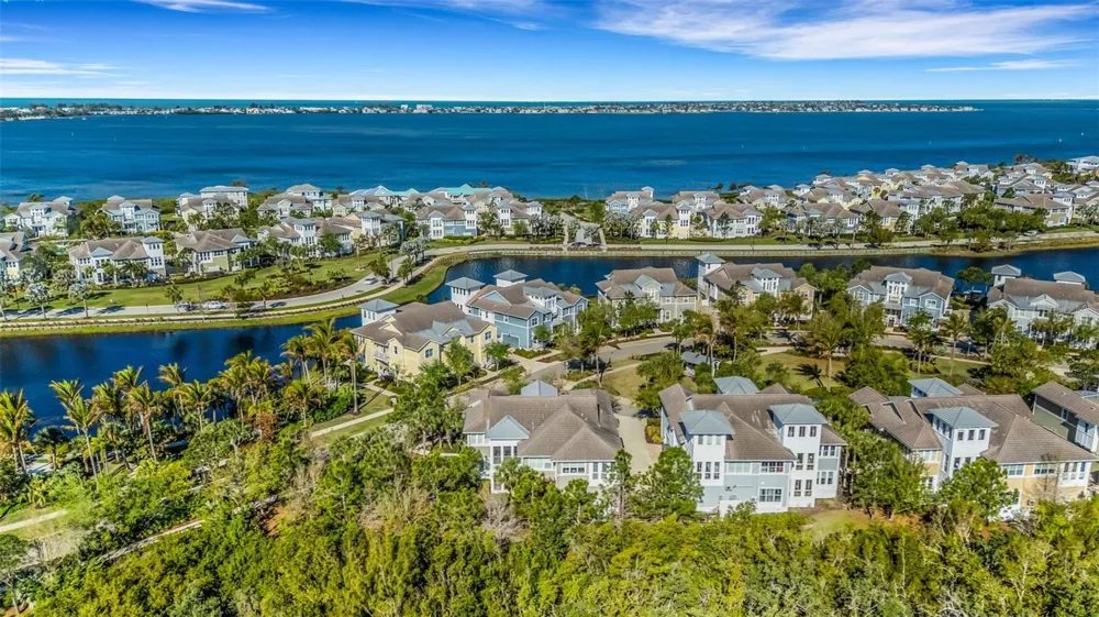 289 SAPPHIRE LAKE DRIVE #202 Bradenton, FL 34209