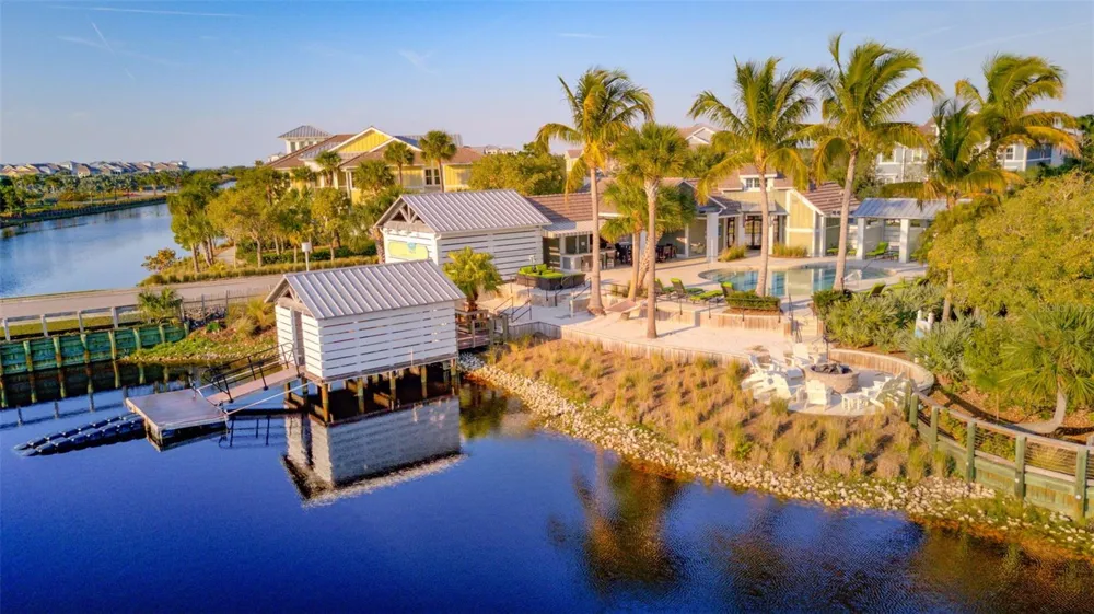 289 SAPPHIRE LAKE DRIVE #202 Bradenton, FL 34209