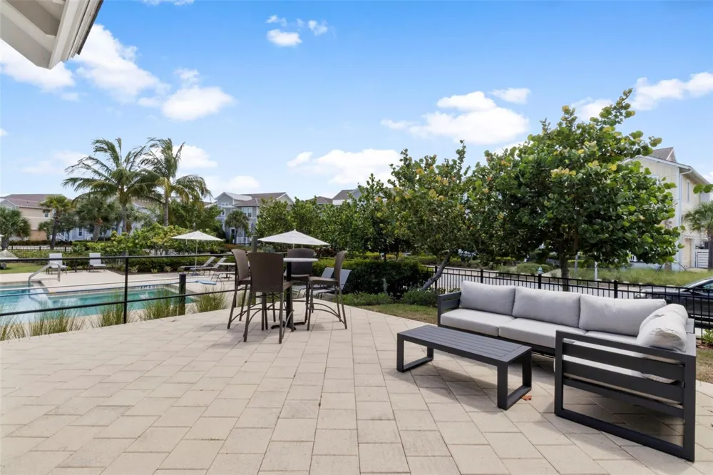 289 SAPPHIRE LAKE DRIVE #202 Bradenton, FL 34209