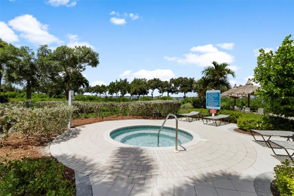 289 SAPPHIRE LAKE DRIVE #202 Bradenton, FL 34209